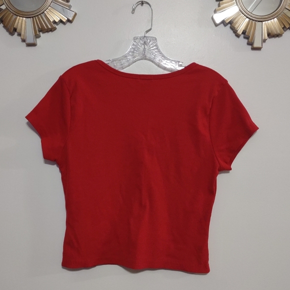 Rue 21 Sexy Red Short Sleeves Top with V-neck Buttons Size XL (Slim) - Picture 5 of 7